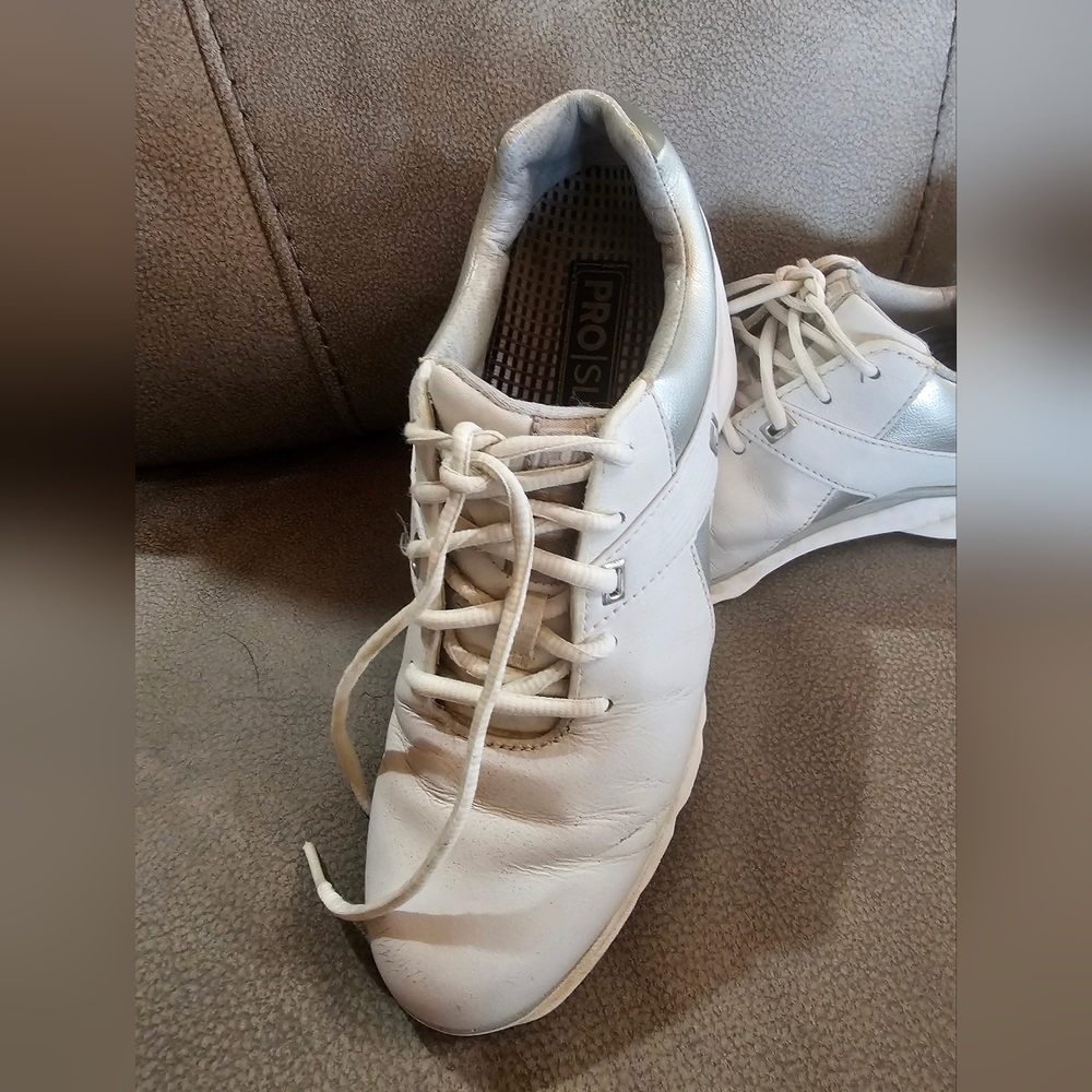 FootJoy Pro SL 98114 Womens 8,5 M Spikeless Golf Shoes White Silver - Picture 2 of 8